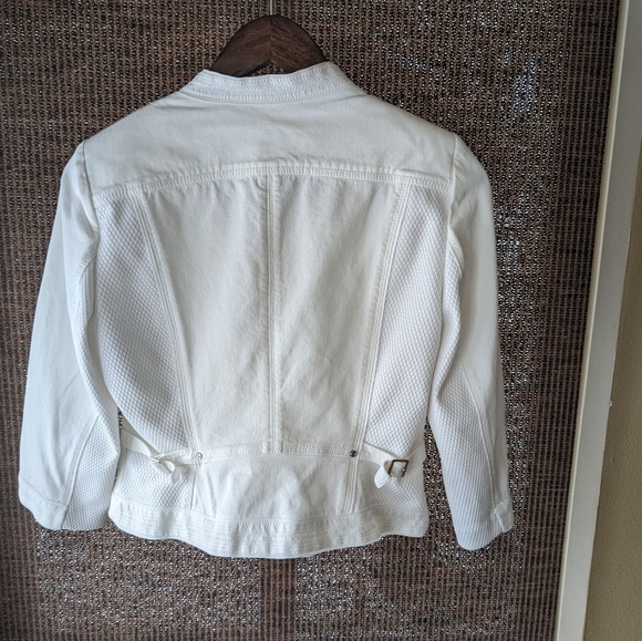 White House Black Market Jacket / Blazer Size 8 White in color - Picture 6 of 15